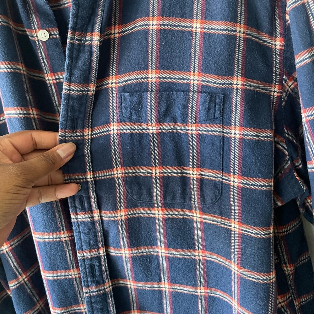 Old Navy Men's Blue and Red Checkered Shirt - Picture 4 of 6